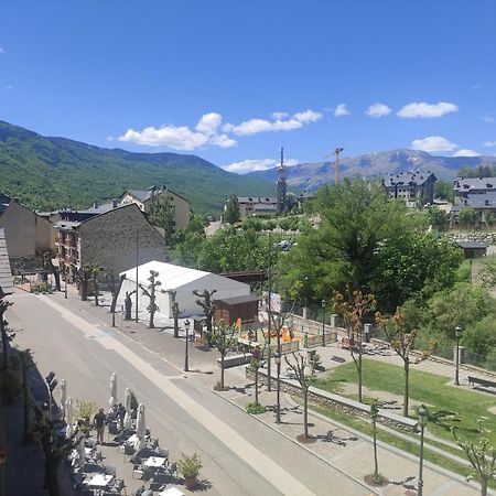 Apartamentos Casa Roldan I Benasque Bagian luar foto
