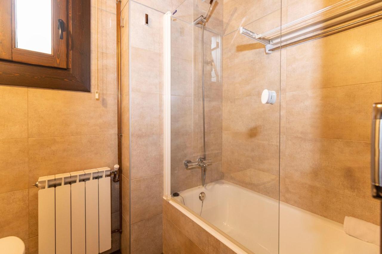Apartamentos Casa Roldan I Benasque Bagian luar foto