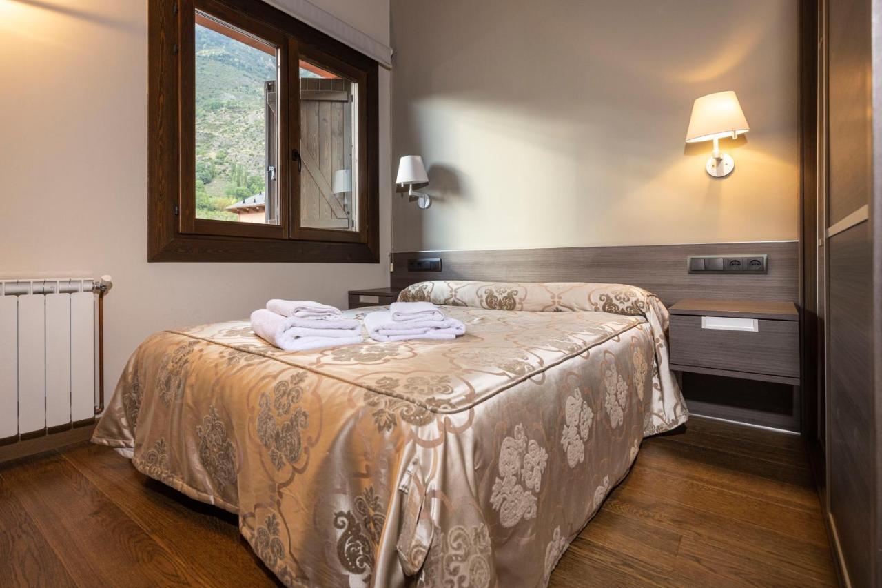 Apartamentos Casa Roldan I Benasque Bagian luar foto