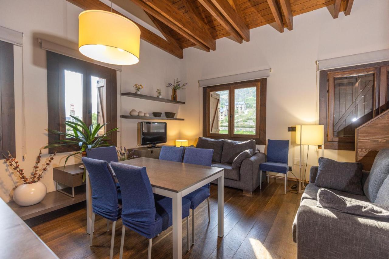 Apartamentos Casa Roldan I Benasque Bagian luar foto